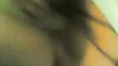شرموطه تمص لعشيقها زبره وتدلعه نياكه وتركب على زبره