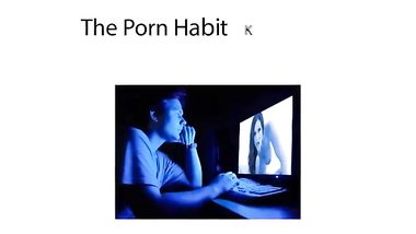 المغنية الشهيرة تمارس السحاق مع خادمتها المثيرة