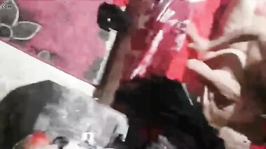 نيك للبوة بلدي كبيره علي السرير مش قادرة من كتر ما اتهرست