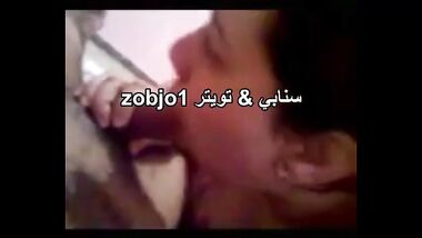 شرموطة مصرية يصورها صاحبها ويخليها تقول كلام وراه و تتغزل فيه وتمص زبه