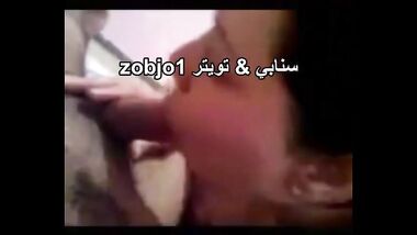 شرموطة مصرية يصورها صاحبها ويخليها تقول كلام وراه و تتغزل فيه وتمص زبه