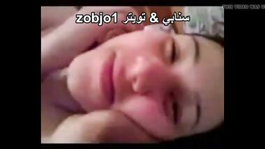 شرموطة مصرية يصورها صاحبها ويخليها تقول كلام وراه و تتغزل فيه وتمص زبه