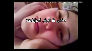 شرموطة مصرية يصورها صاحبها ويخليها تقول كلام وراه و تتغزل فيه وتمص زبه